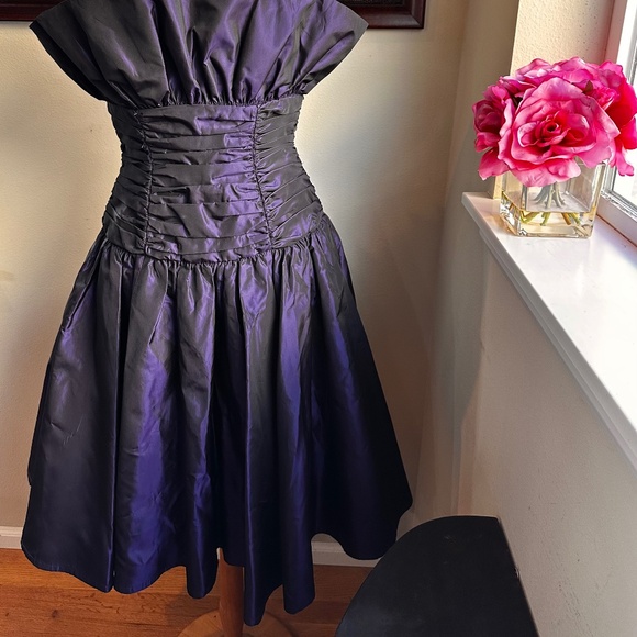 Midnight Blue 1980s Iridescent Taffeta Strapless Cocktail Dress Size 2-4 - Picture 13 of 16